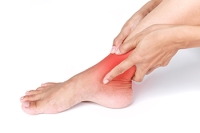 The Difference Between Ankle Sprains and Strains
